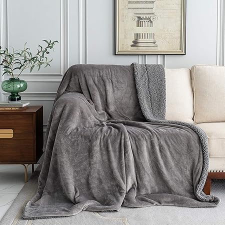 Fleece Throw Blanket, Double-Sided Super Soft Reversible Bed and Couch Blanket, Warm and Lightweight Home Decoration Blanket, Grey Double Size 150 x 200cm